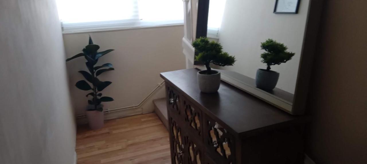Comfortable Double Room لندن المظهر الخارجي الصورة